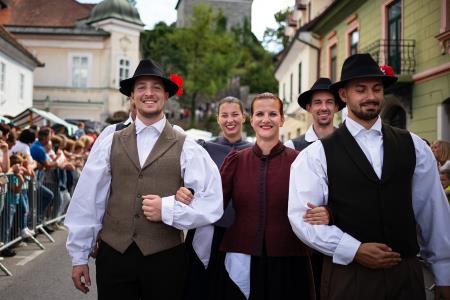 Izjemen obisk zaznamoval 50. Dneve narodnih noš in oblačilne dediščine v Kamniku (Blaž T. Muc)  (78)